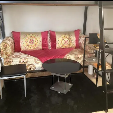 L'hospitalite * 尼姆